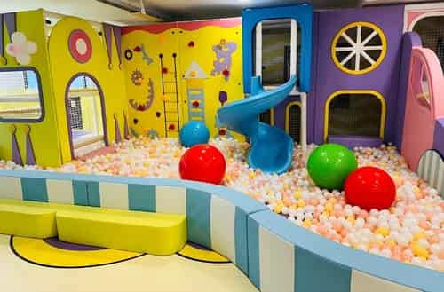 Play O’Clock Kids Play Area